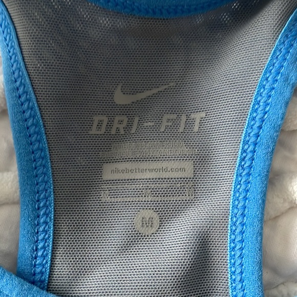 Nike Dri-Fit Sports Bra Medium - Picture 3 of 3